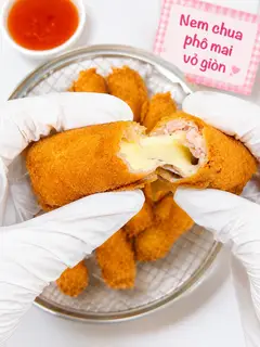 Hình ảnh Nem chua vỏ giòn phô mai