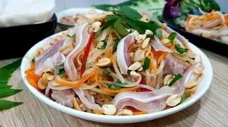 Hình ảnh Gỏi đu đủ tai heo