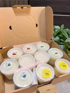 Hình ảnh 1 hộp mix 5 vị dâu - phô mai - lá dứa - trà xanh - chanh dây