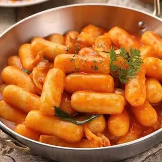 Hình ảnh Tokbokki truyền thống Hàn Quốc