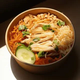 Hình ảnh Mì Trộn Ức Gà Healthy