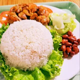 Hình ảnh Cơm má đùi gà kho tiêu