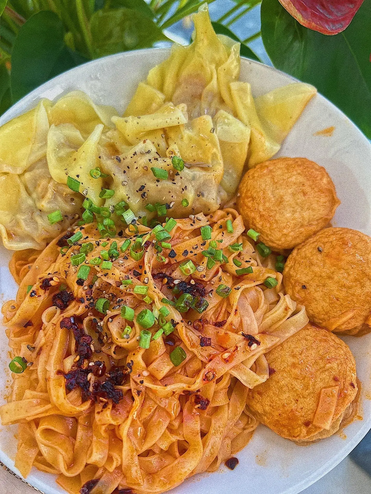 Hình ảnh Cảo mì trứng trộn đậu hủ cá phô mai-鸡蛋面拌芝士鱼豆腐