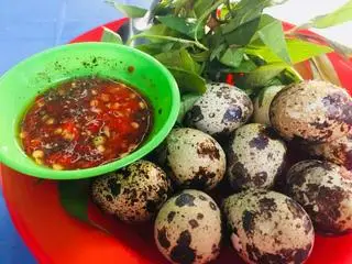 Hình ảnh trứng cút luộc 