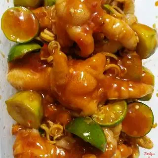Hình ảnh Chân Gà Rút Xương Sốt Thái - Nhỏ