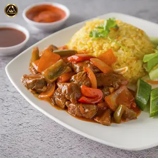 Hình ảnh Cơm Bò Lúc Lắc Phủ Trứng