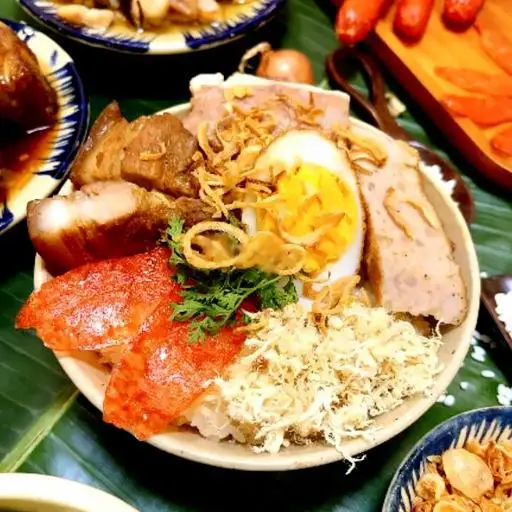 Hình ảnh Xôi chả trứng lạp xưởng