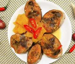 Hình ảnh Cơm Cá Ngừ Kho thơm
