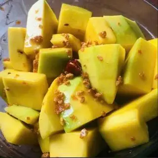 Hình ảnh xoài lắc mắm đường (ly 300gr)