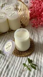Hình ảnh 1 hũ sữa chua vị truyền thống