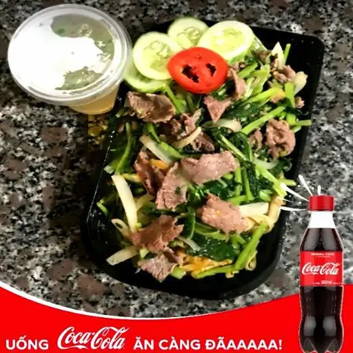 Hình ảnh Phở xào bò - coca
