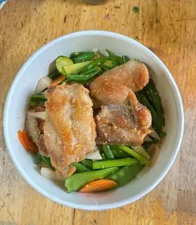 Hình ảnh cơm gà áp chảo
