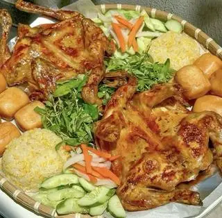 Hình ảnh gà nướng mắm nhĩ combo lớn