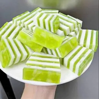 Hình ảnh Rau câu lá dứa ngàn lớp