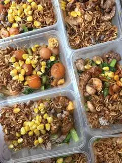Hình ảnh Mì trộn đầy đủ