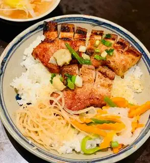 Hình ảnh Cơm tấm ba rọi nướng