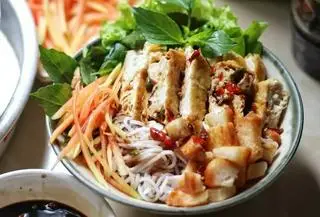 Hình ảnh BÚN NƯỚC TƯƠNG