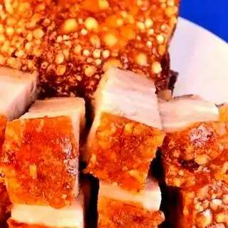 Hình ảnh Cơm Thịt Quay - Trứng Cút