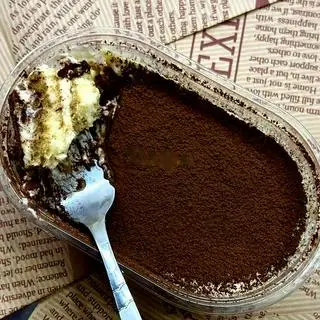 Hình ảnh Bánh Tiramisu (hộp 450ml)
