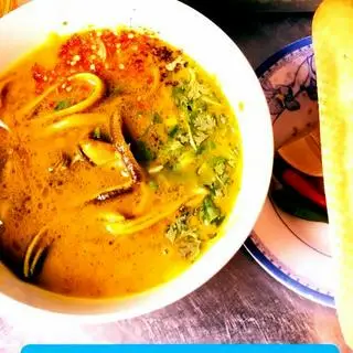 Hình ảnh Súp lươn - bánh mì đặc biệt