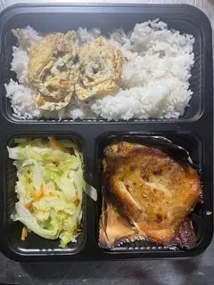 Hình ảnh Cơm gà nướng ngũ vị