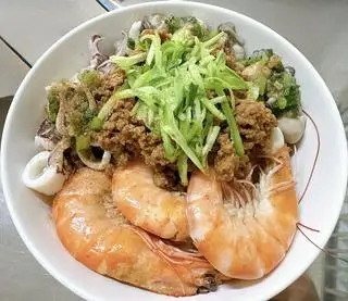 Hình ảnh CƠM HẢI SẢN LU ROU FAN 三鮮滷肉飯