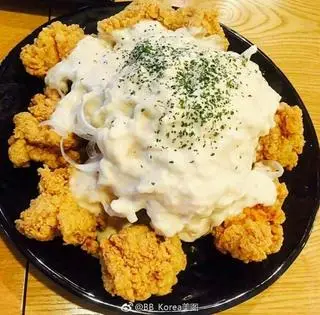 Hình ảnh Má đùi  gà sốt kem