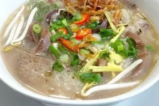 Hình ảnh cháo lòng đặc biệt