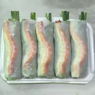 Hình ảnh Gỏi cuốn tôm nguyên con
