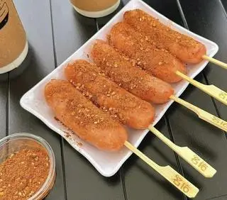 Hình ảnh combo 5 cây lạp xưởng ( ớt cay tê ) tặng 1 nước ngọt 