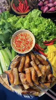 Hình ảnh Chả ram tôm đất cuốn rau sống