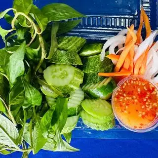 Hình ảnh Combo Rau - Dưa Leo - sốt Chấm Đỏ 