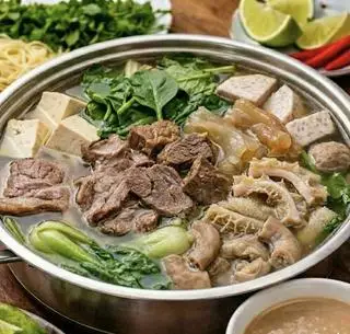 Hình ảnh Lẩu bò thập cẩm - 339K