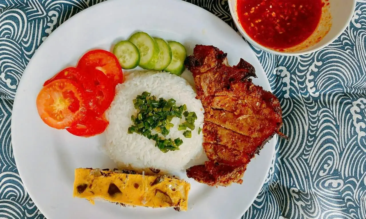 Hình ảnh Cơm sườn chả