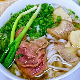 Hình ảnh Phở bò tái gầu