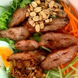 Hình ảnh Bún trộn nem nướng