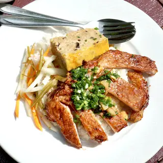 Hình ảnh Cơm Sườn Chả