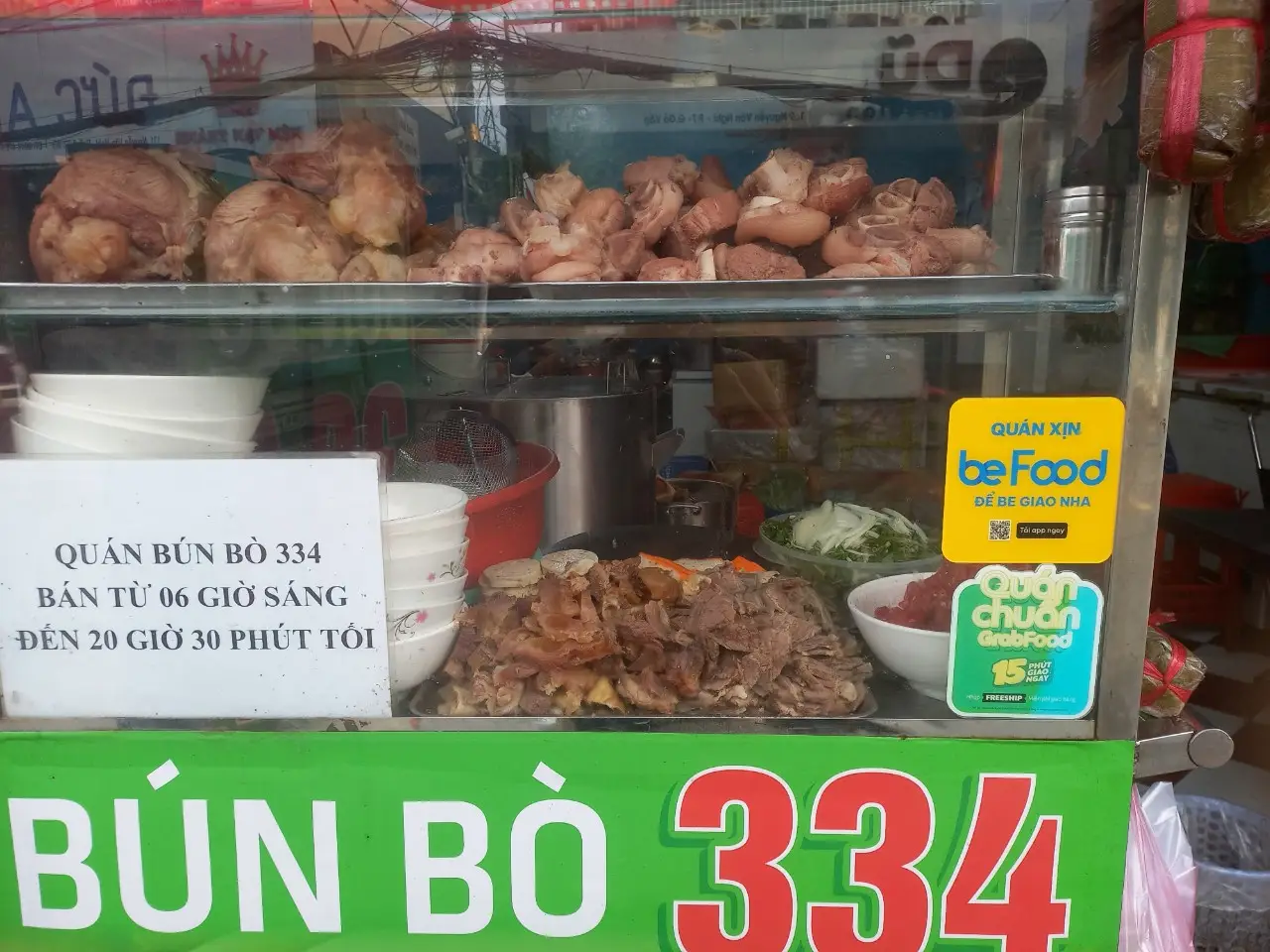 Hình ảnh bún bò tái nạm