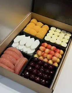 Hình ảnh Box Quà Tặng Vip 6 Ngăn (1kg5) Tuỳ Chọn