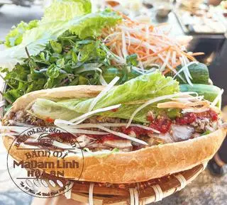 Hình ảnh Bánh mì thịt xíu