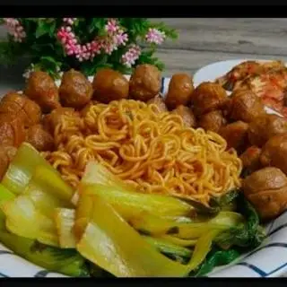 Hình ảnh Mì xào bò viên 