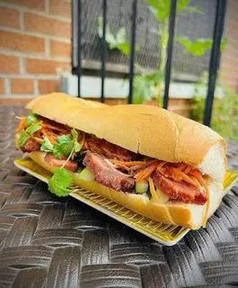 Hình ảnh Bánh Mì Nem Nướng
