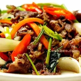 Hình ảnh Bò xào hành cần