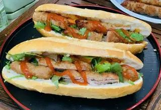 Hình ảnh Combo 2 bánh mì đặc biệt + tặng 1 ly  nước ép