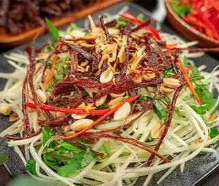 Hình ảnh Gỏi xoài khô bò