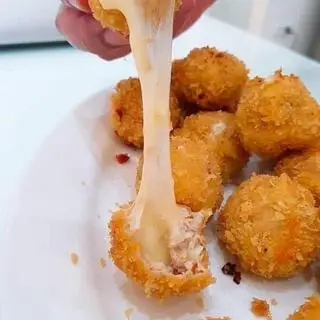 Hình ảnh Nem Viên Phô Mai 5 cái