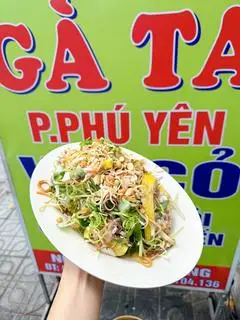 Hình ảnh Góc tư đùi gà chặt trộn gỏi 