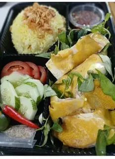 Hình ảnh Combo gà thịt - tặng kèm nước cam Mirinda