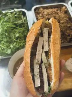 Hình ảnh Bánh mì Xíu chả
