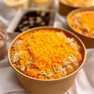 Hình ảnh Bông Lan Trứng Muối Sốt Dầu Trứng